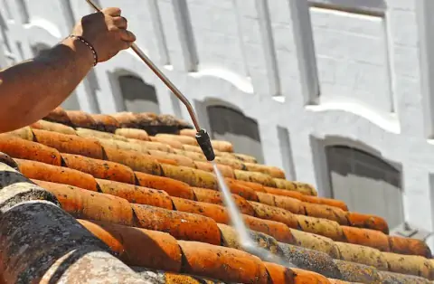 Nettoyage de toitures - Crèvecœur-le-Grand